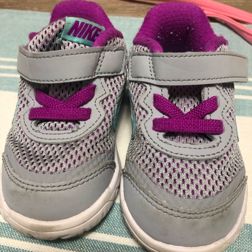 Nike toddler shoes